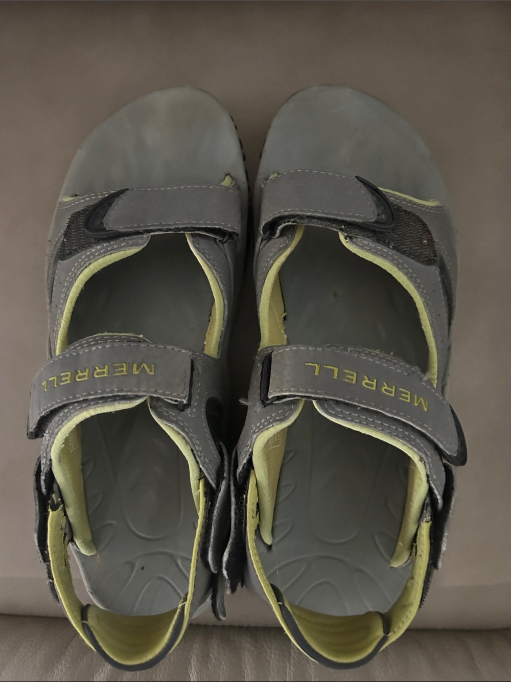 Merrell women’s Gray and Yellow  Sandals